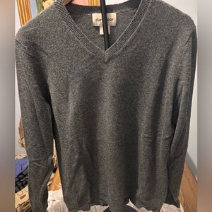Dartmoor Men's Gray Cashmere V-Neck Sweater